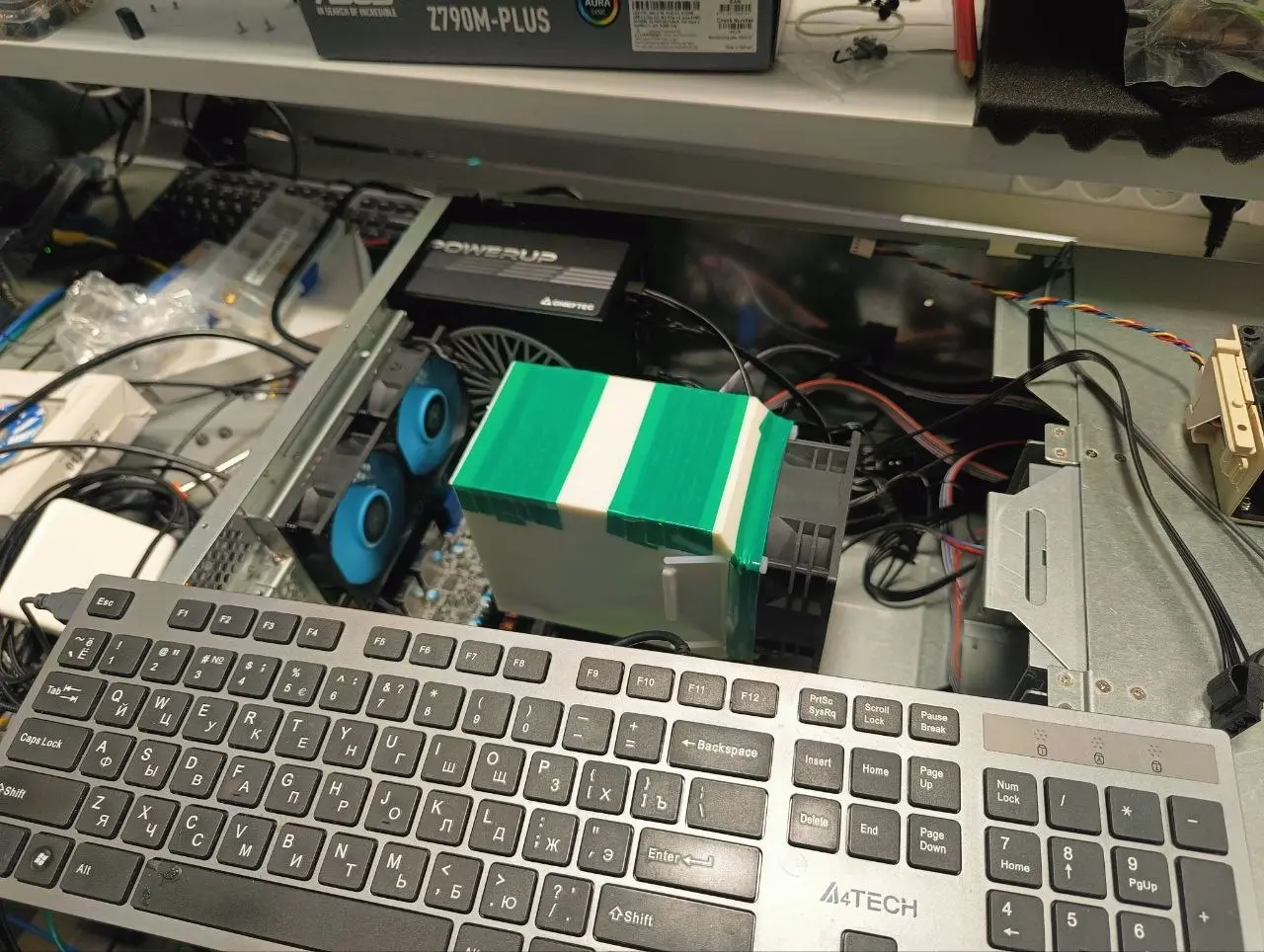 Supermicro H13SAE-MF custom cooling — modelo 3D