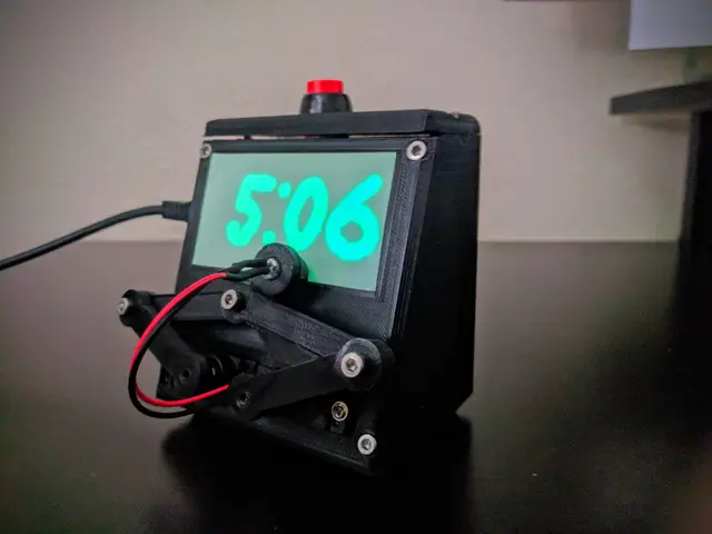 Glow-In-Dark Plot Clock — modelo 3D