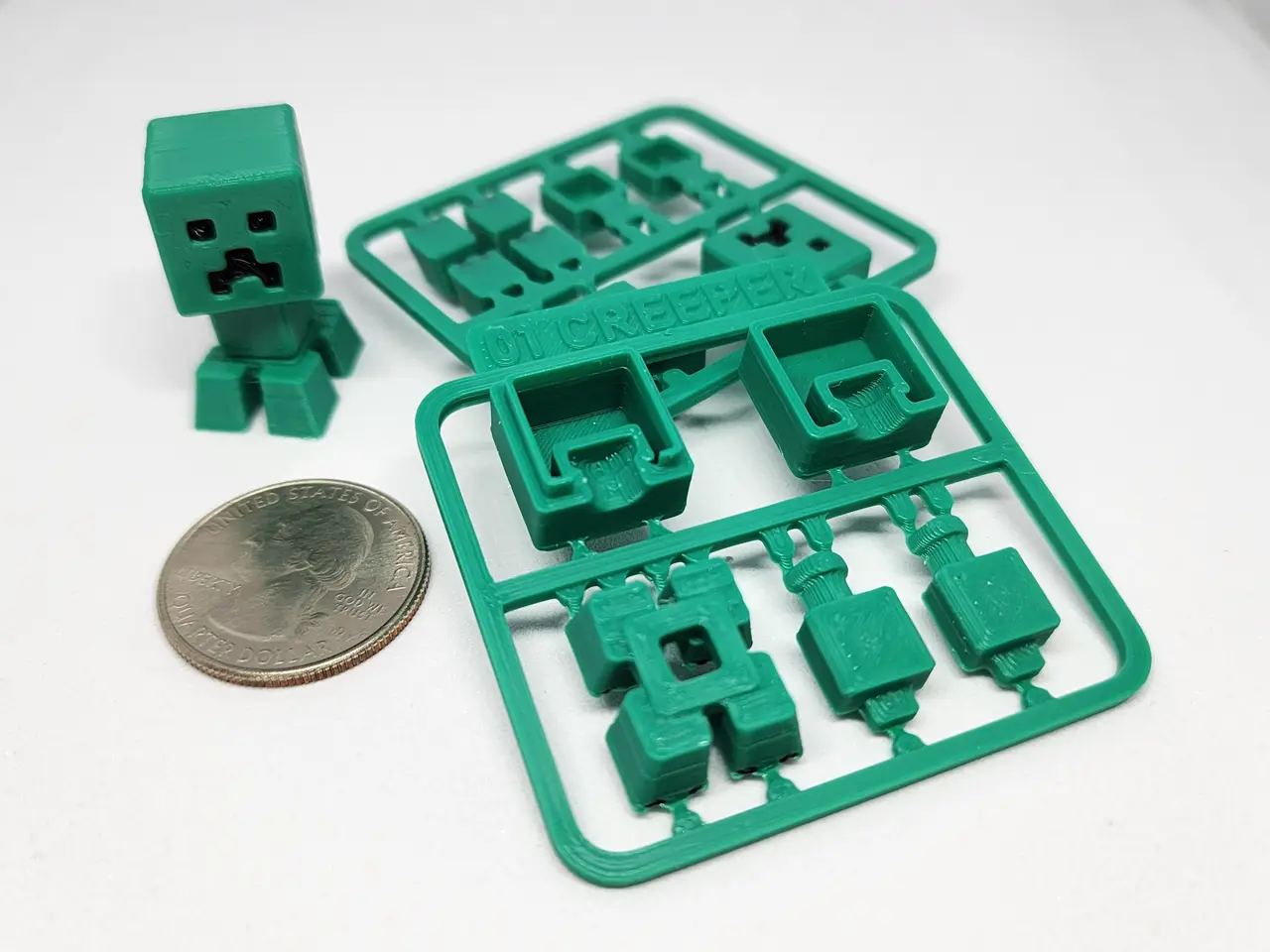 Minecraft-inspired Creeper Mini Figure Kit Card/ Keychain — modelo 3D
