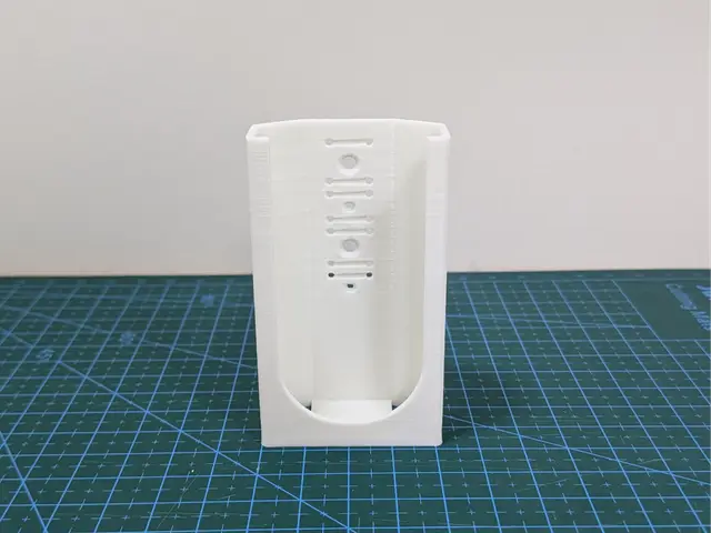Google TV Streamer / Chromecast Remote Wall Holder — modelo 3D