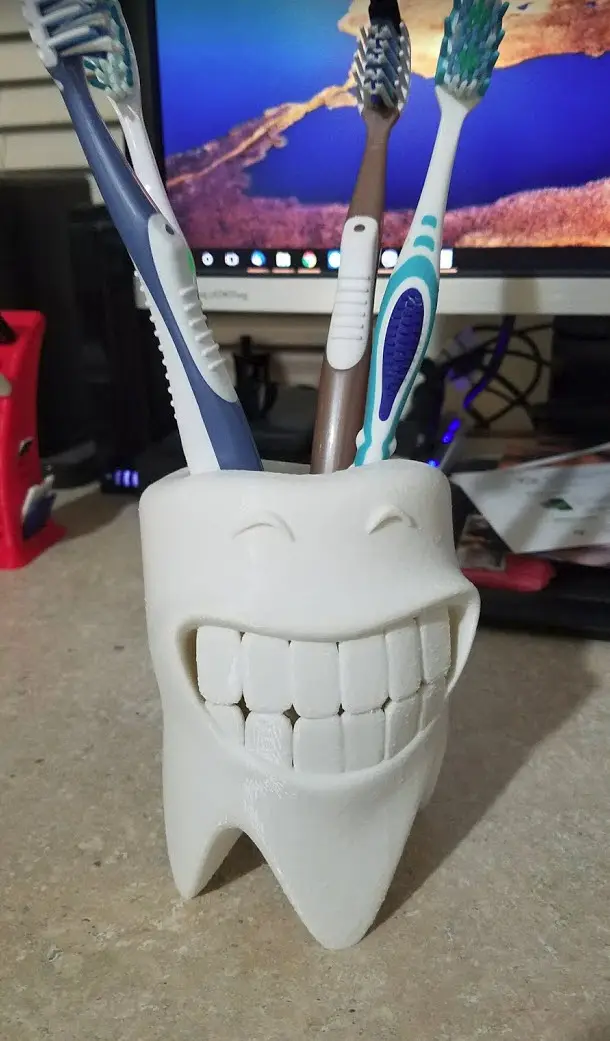 Smiling Toothbrush Holder — modelo 3D
