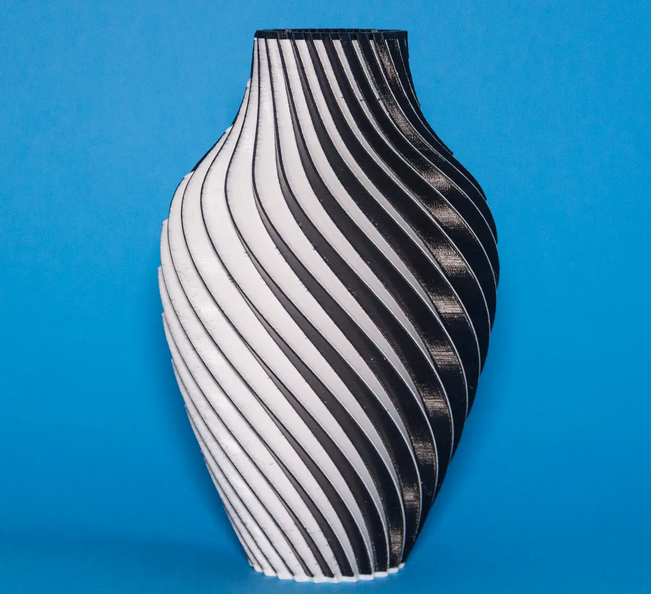 Chromatic Split Vase — modelo 3D