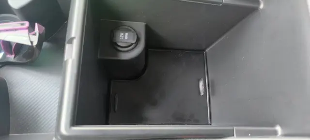 Fond vide poche accoudoir Kia Sportage V NQ5 2026 — modelo 3D