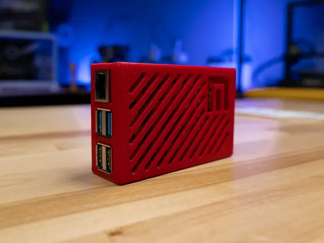 Raspberry Pi 5 Case W/Power Button — V2 — modelo 3D