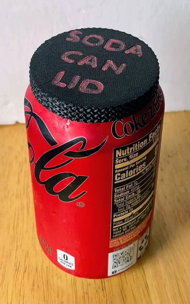 Soda can lid with a tight fit and knurling — modelo 3D