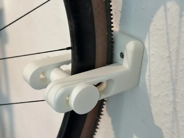 Wandhalterung Rennrad (ideal für 28mm) — modelo 3D