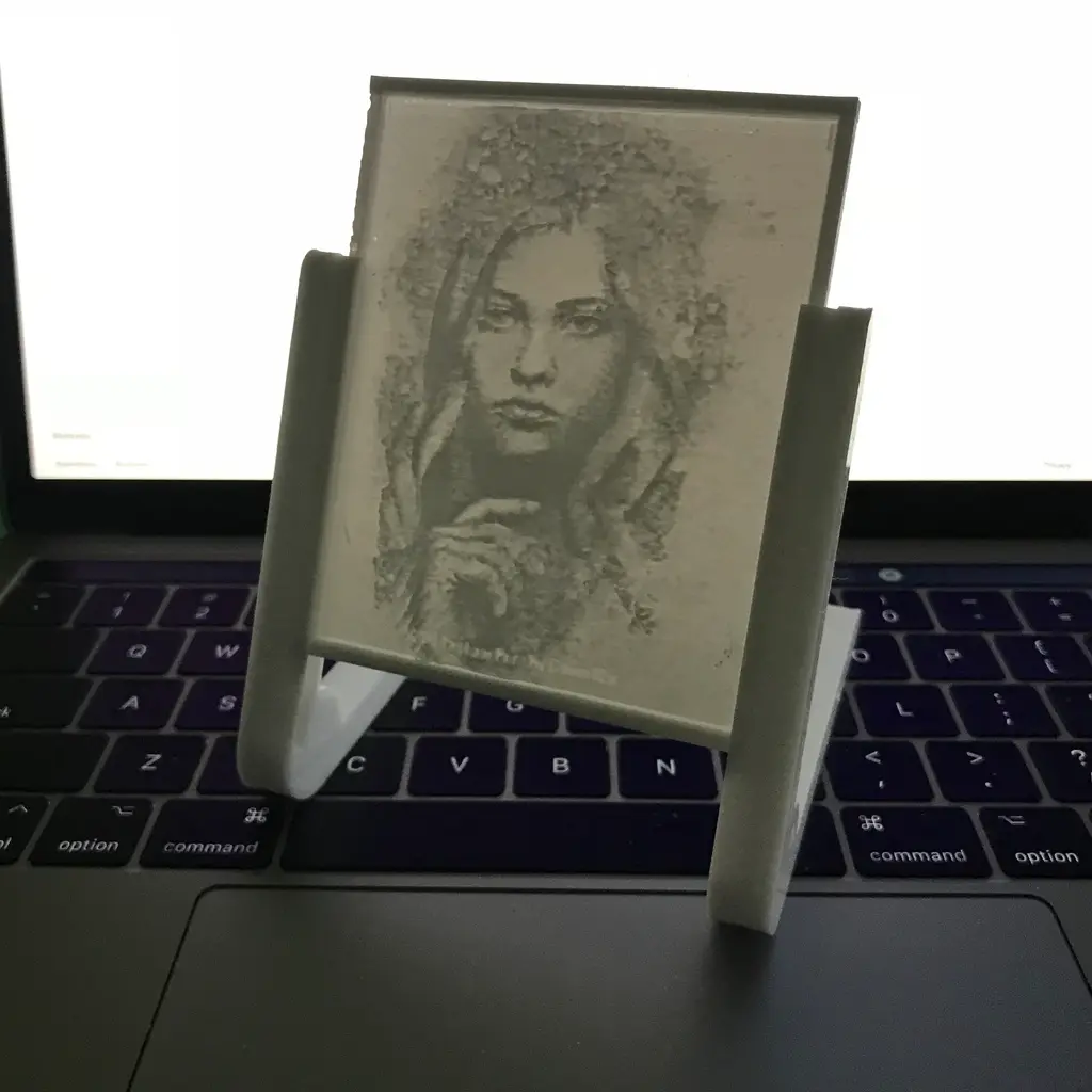 Lithophane Photo Stand (3-4mm) Update (18 Dec) — modelo 3D