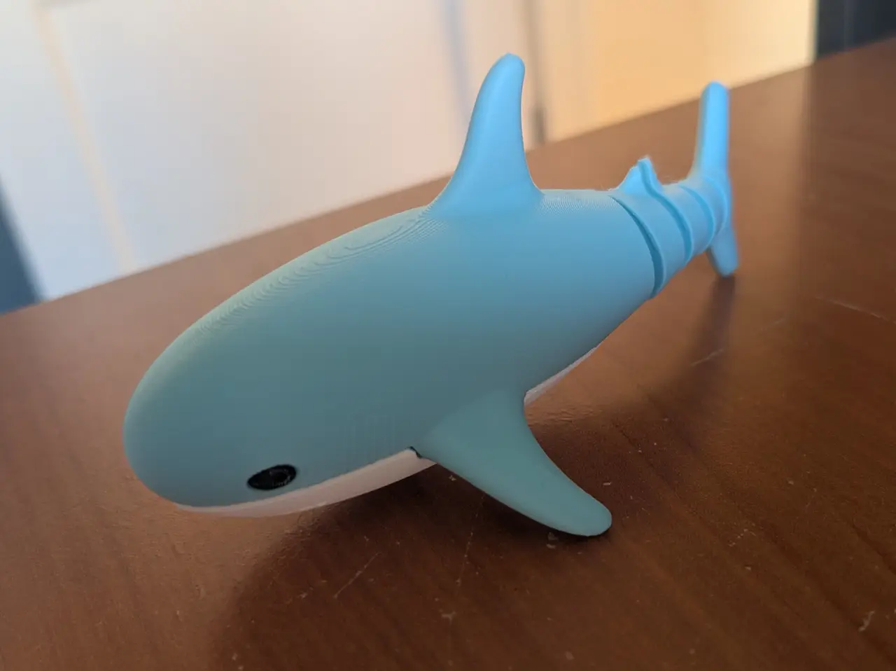 Articulated Multicolor Blahaj — modelo 3D