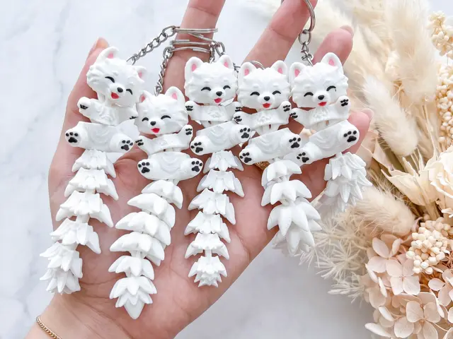 Fluffy Tails Cute Flexi Samoyed Dog - Toy, Keychain & Magnet — modelo 3D