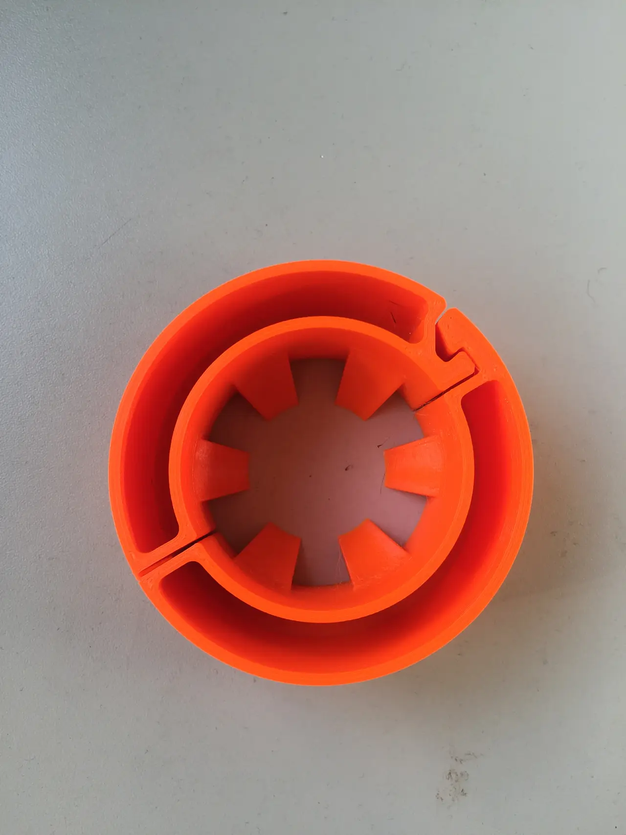 Openable Avocado Seed Floater — modelo 3D