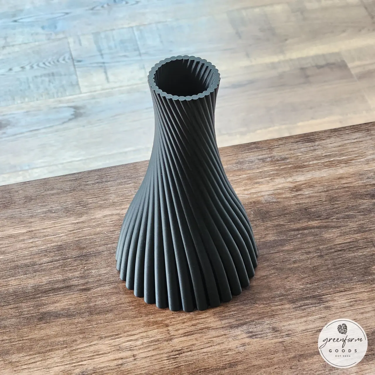 Spiral Fluted Vase - Twisting Decorative Flower Pot — modelo 3D