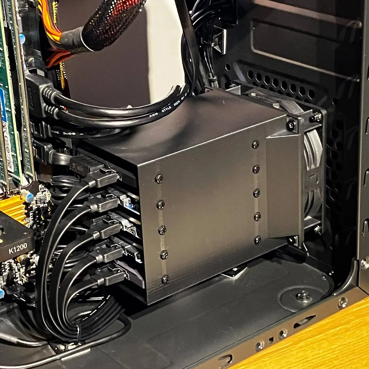Hard drive rack 2.5 inch x 5 — modelo 3D