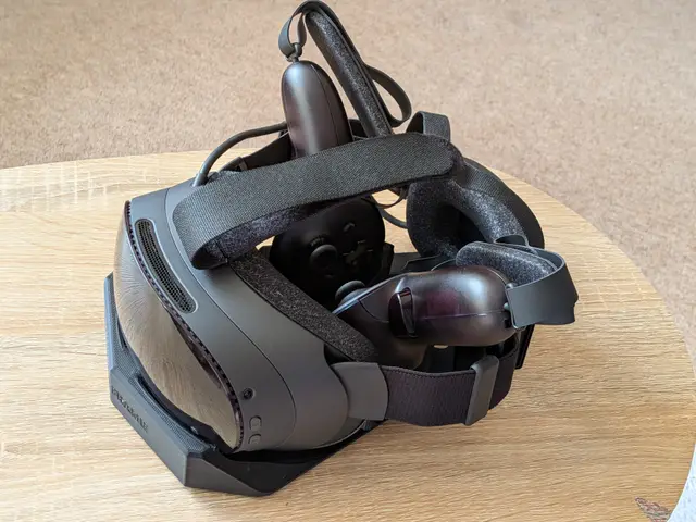 Steam Frame Stand - Headset + Controller Holder (Ergonomic Kit Compatible) — modelo 3D