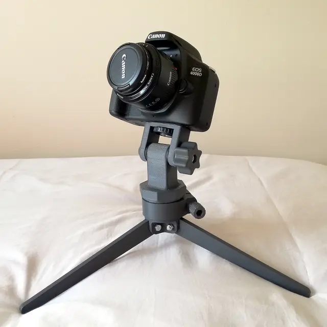 Mini Tripod for DSLR and Digital cameras — modelo 3D