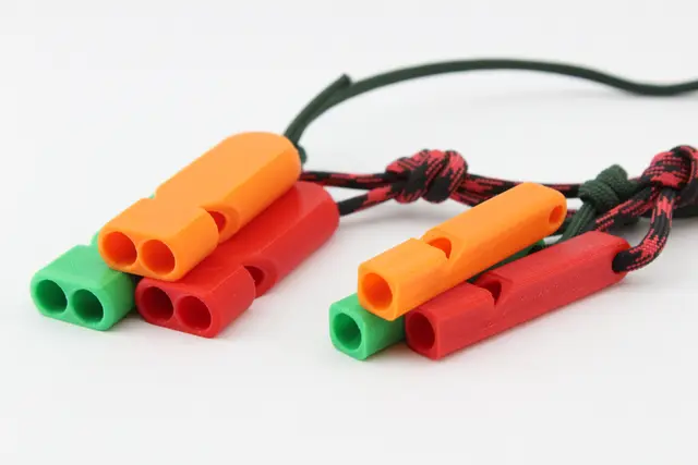 Emergency & Sports Whistle — modelo 3D