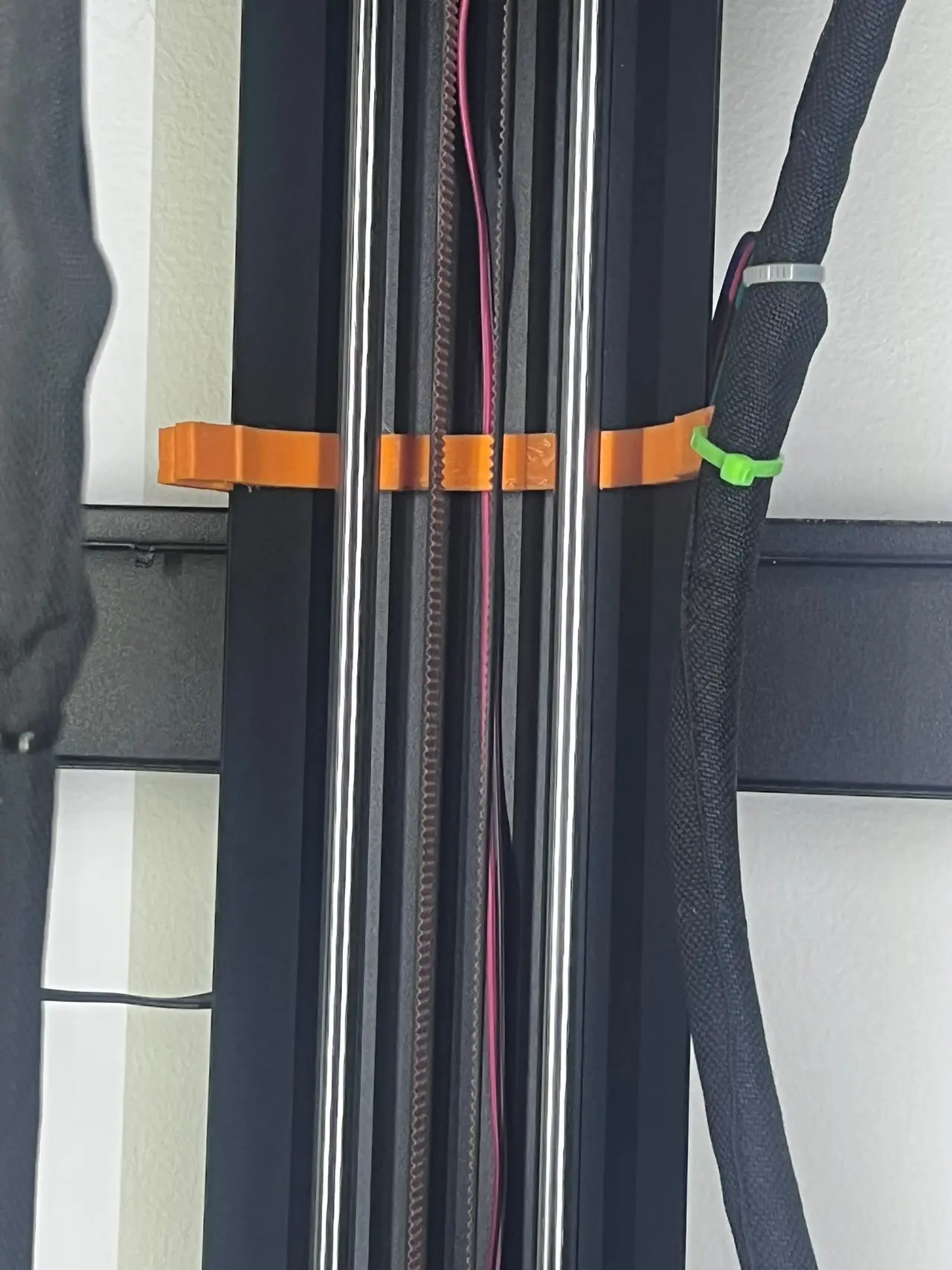 FLSUN QQ-S Pro Tower Clip – LED Strip & Cable Mount (Remix) — modelo 3D