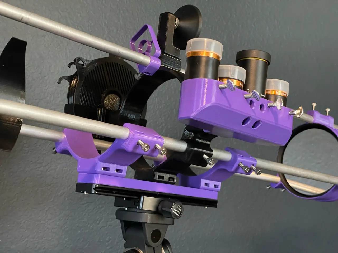 Sturdy Tripod Mounting System for Hadley Telescope — modelo 3D