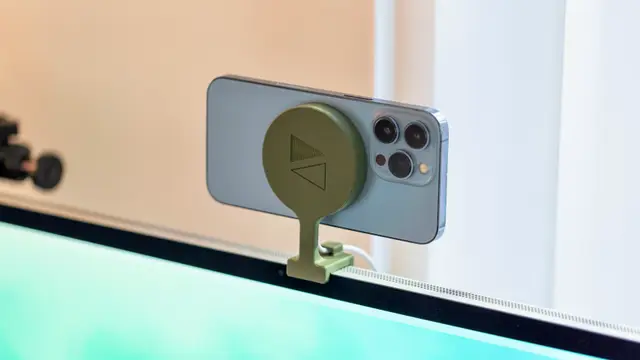 MagSafe Charger iPhone Holder for Continuity Camera in macOS Ventura and iOS 16 — modelo 3D