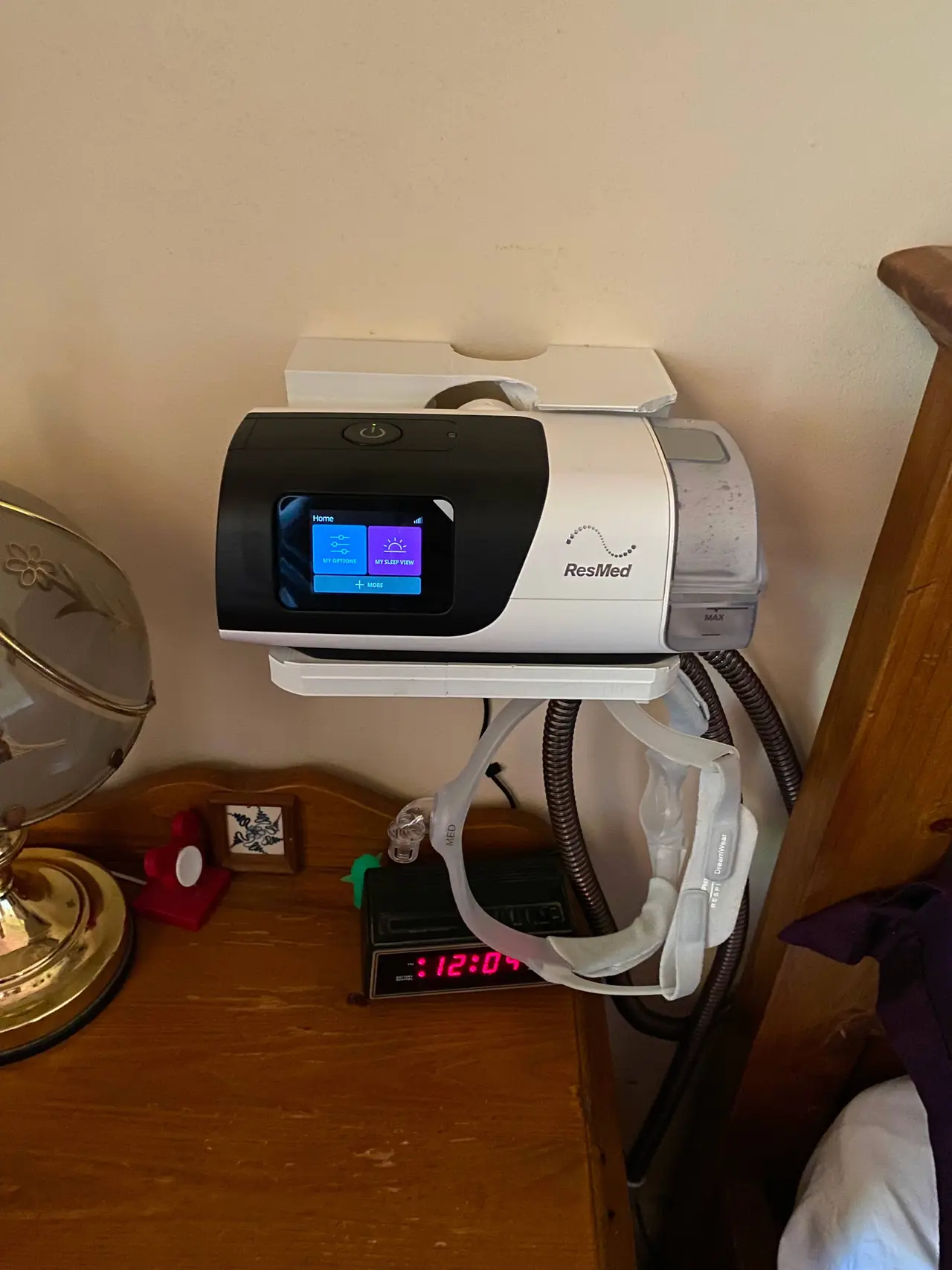 Airsense 11 CPAP machine wall bracket — modelo 3D
