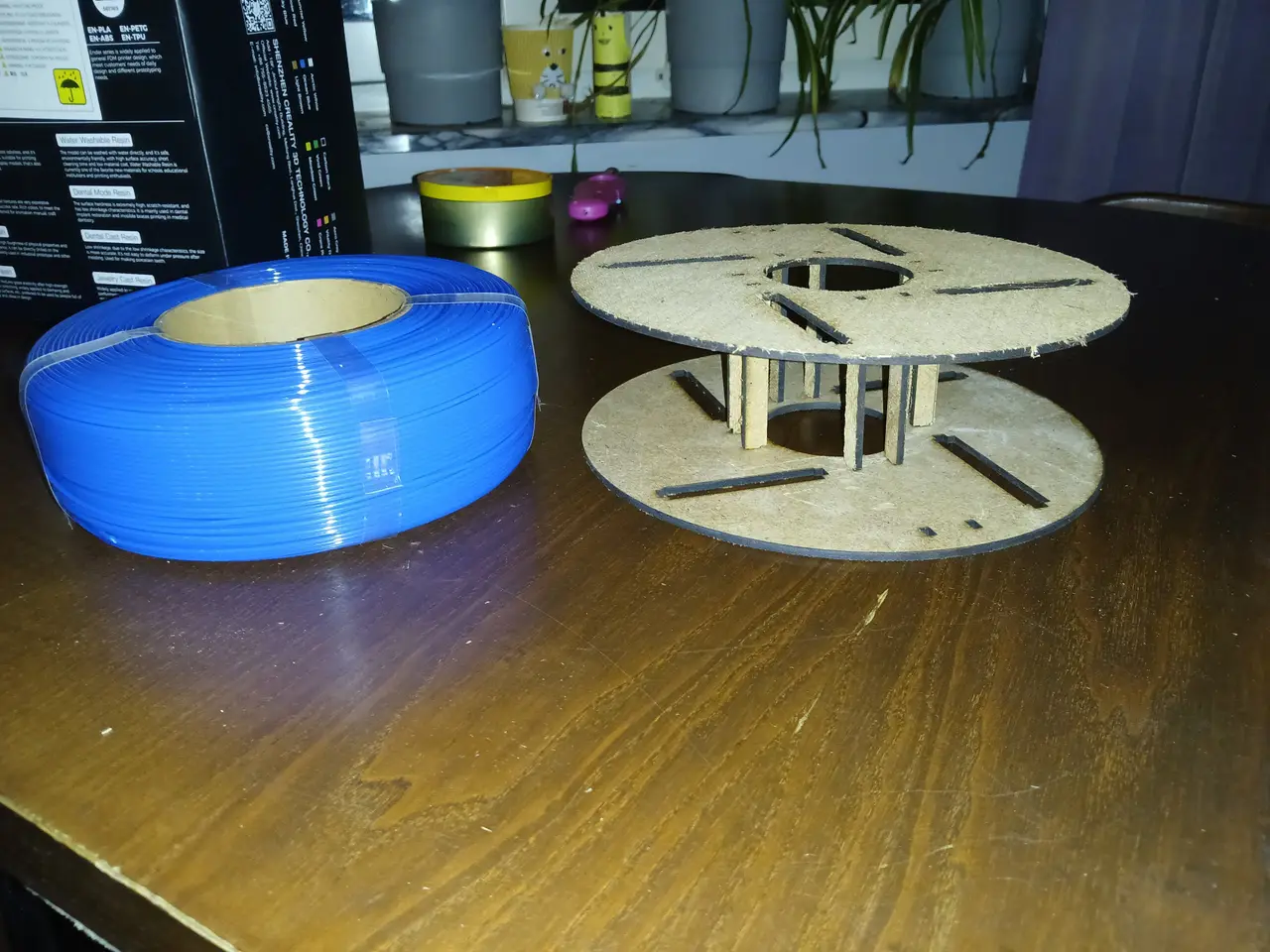 Wood spool for Creality refill filament 1 kg for cutting or printing — modelo 3D