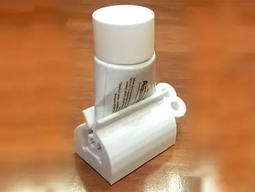 Toothpaste squeeze holder — modelo 3D