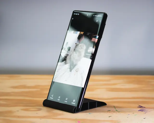 phone wedge (vase mode) — modelo 3D