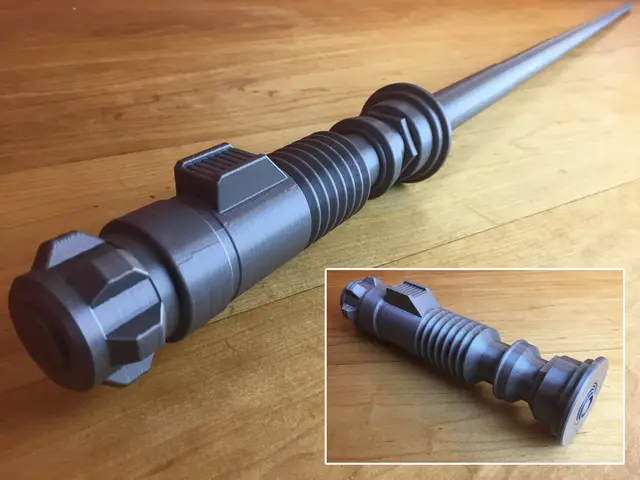 Collapsing Lightsaber (Print in Place) — modelo 3D