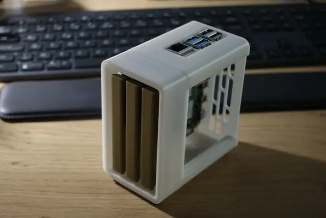 Fractal Baby North - Raspberry pi case (3, 4 & 5) + BIGTREETECH Pi 2 (beta) — modelo 3D
