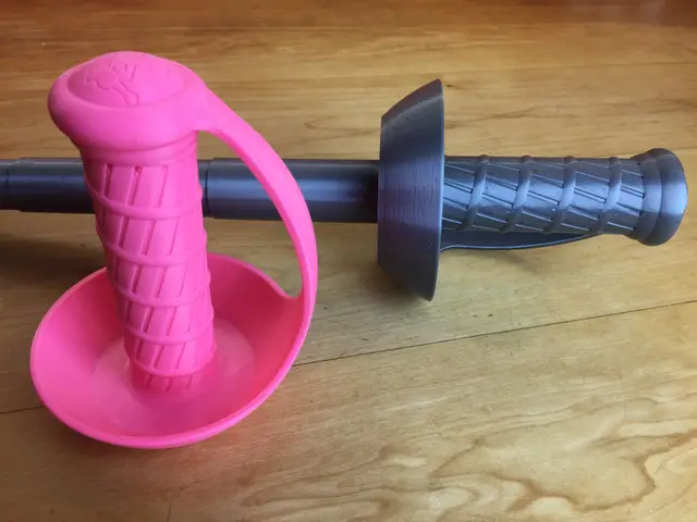 Collapsing Pirate Sword (Print In Place) — modelo 3D