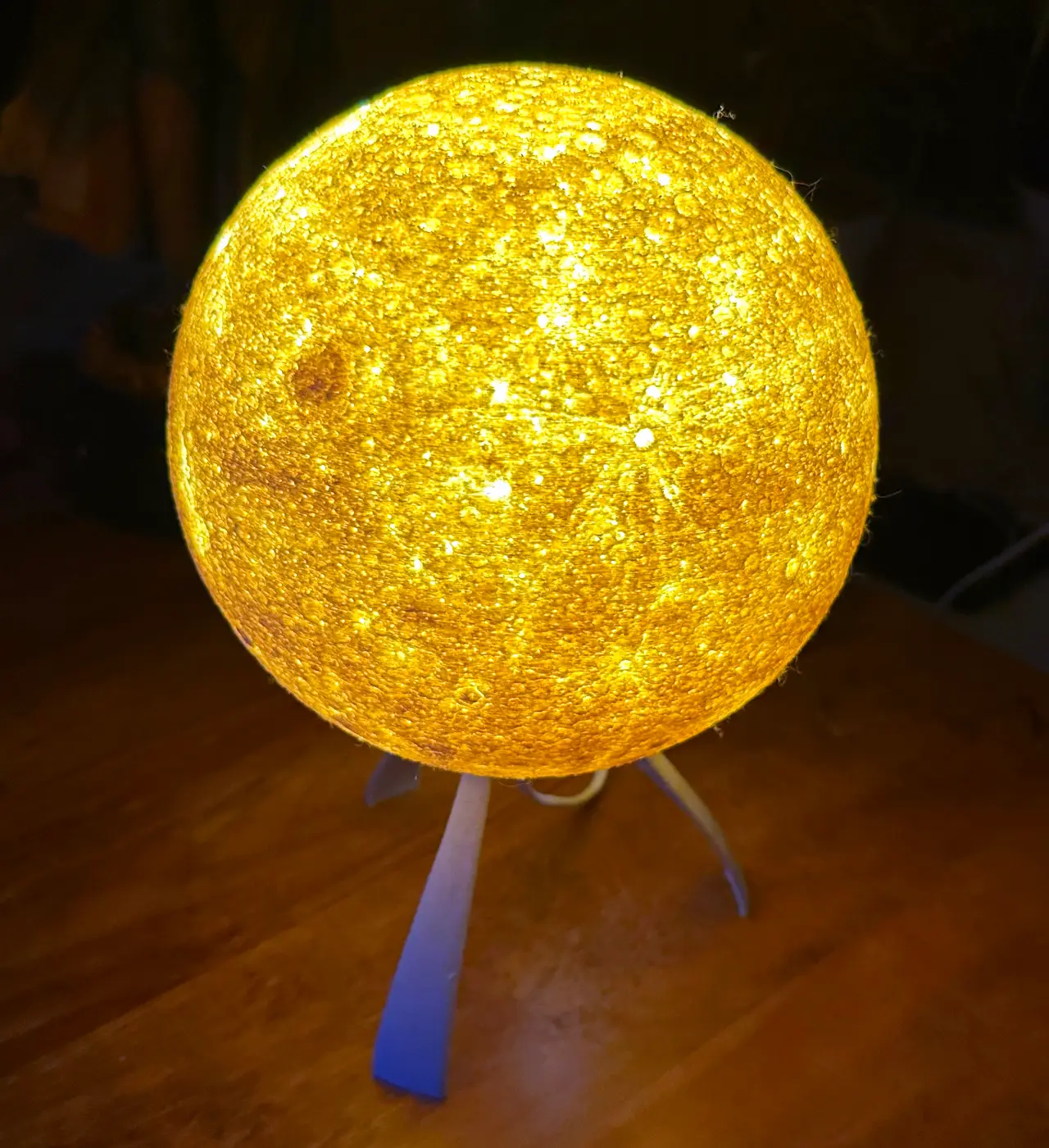 High Definition Designer Lithophane Moon Lamp (HD / Full Resolution / High Quality) — modelo 3D