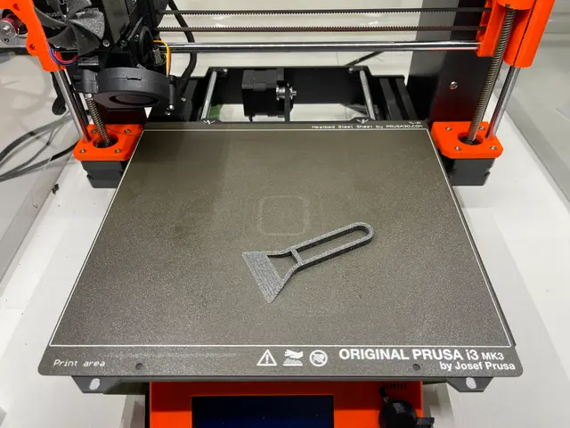 Bed scraper - fast print 15min - minimal filament usage 3g — modelo 3D