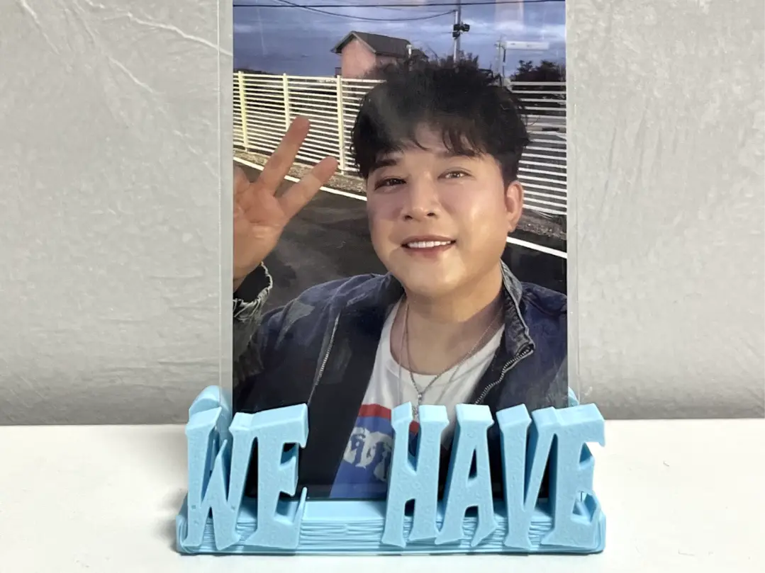 We Have Shindong Photo Stand — modelo 3D