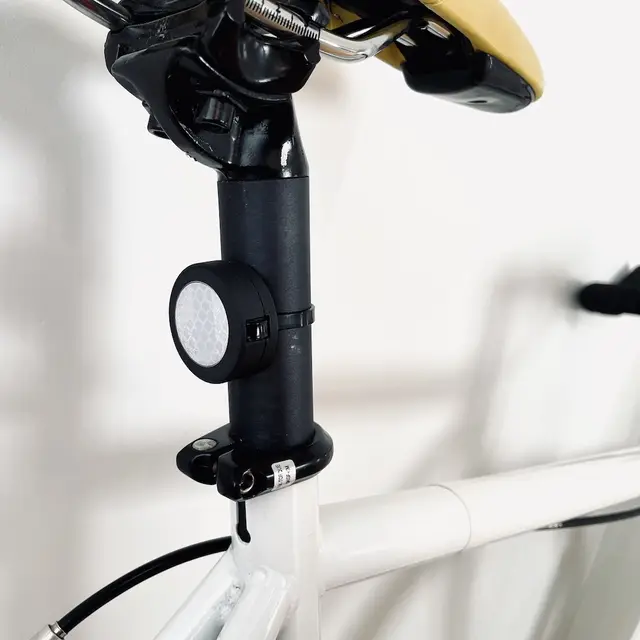 AirTags Bike Mount / Reflector — modelo 3D
