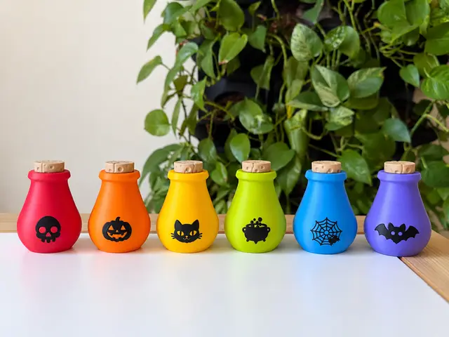 Halloween Potion Bottles — modelo 3D