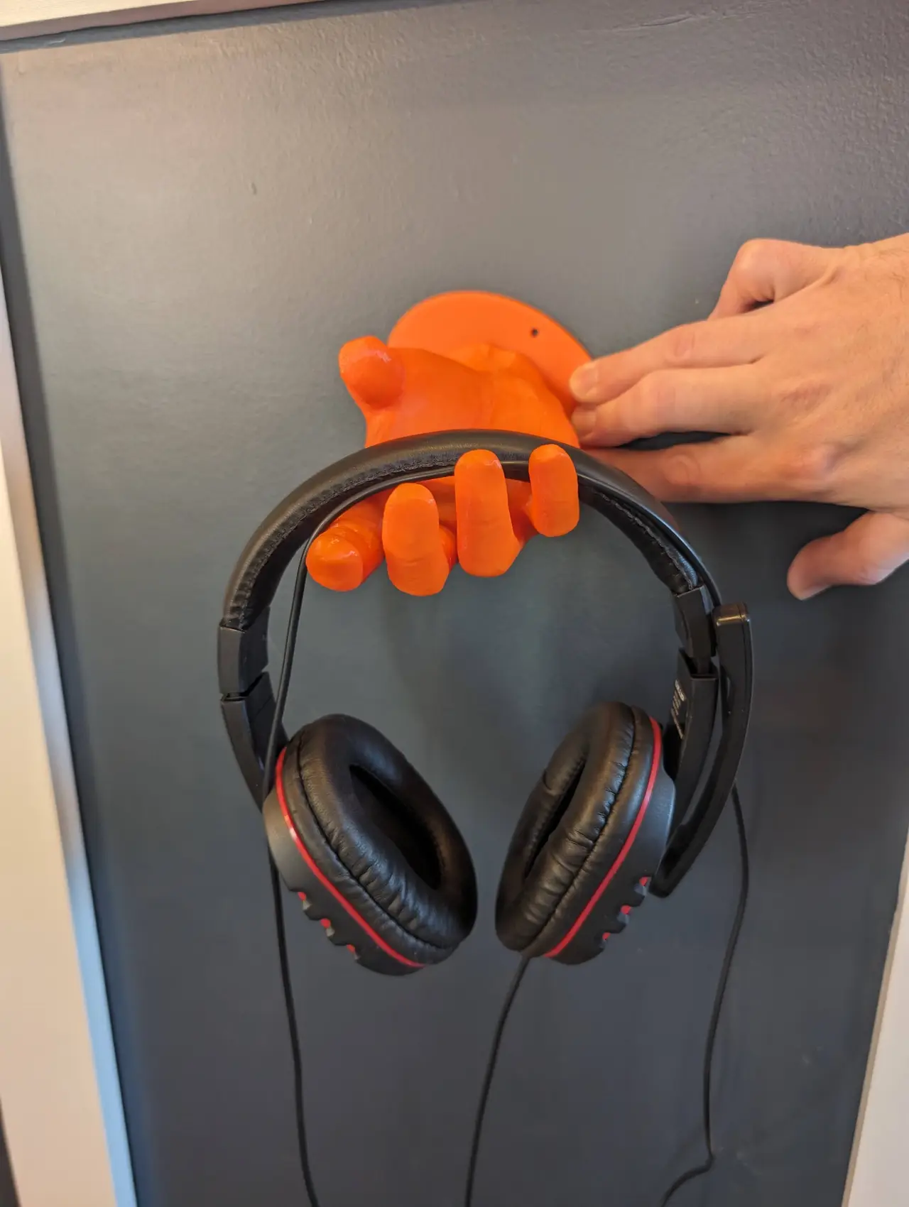 Wall mountable headphone hand stand — modelo 3D