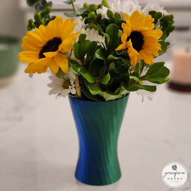 Twisted Polygonal Vase - Two-Tone Silk PLA — modelo 3D