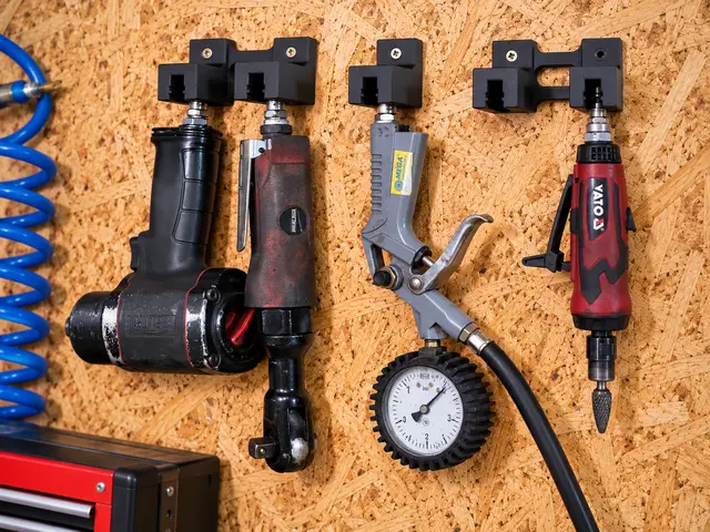 Pneumatic Tool Wall Holder – Air Compressor — modelo 3D