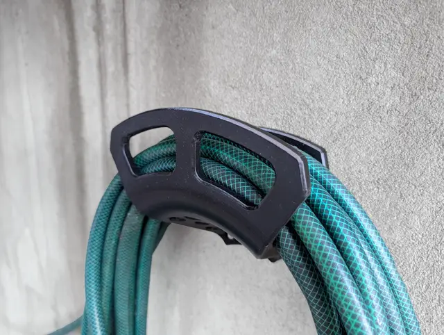 Strong garden hose holder — modelo 3D