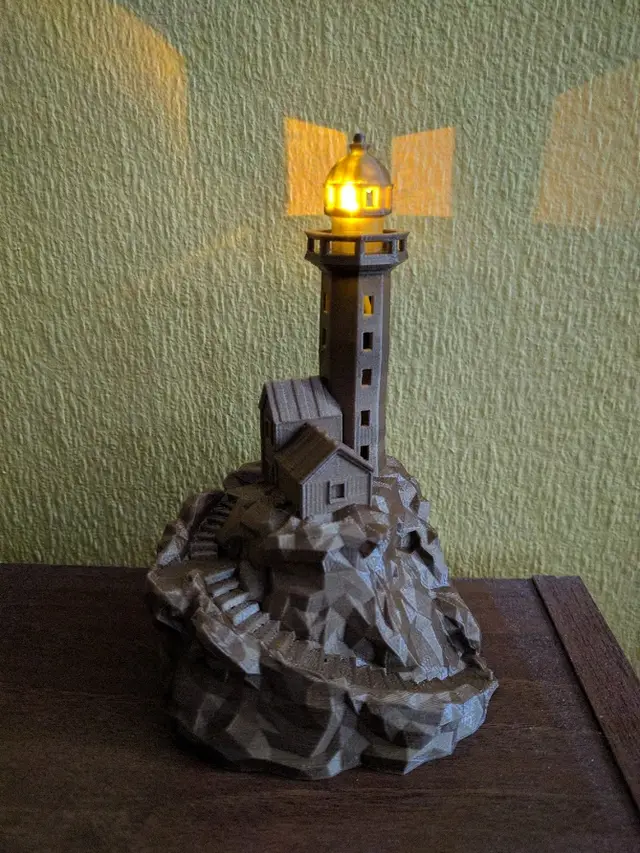 Lighthouse on a rock, low-poly functional edition. — modelo 3D