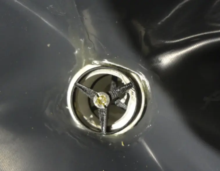 32 mm piping fixture — modelo 3D