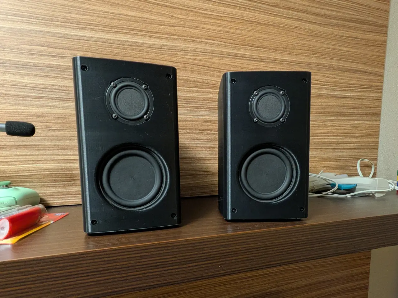 Active 2-Way Desktop Speakers with Micro Subwoofers — modelo 3D