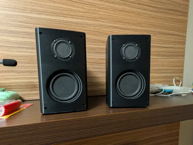 Active 2-Way Desktop Speakers with Micro Subwoofers — modelo 3D