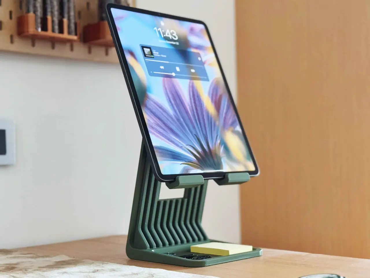 iPad / Tablet Stand Riser — modelo 3D