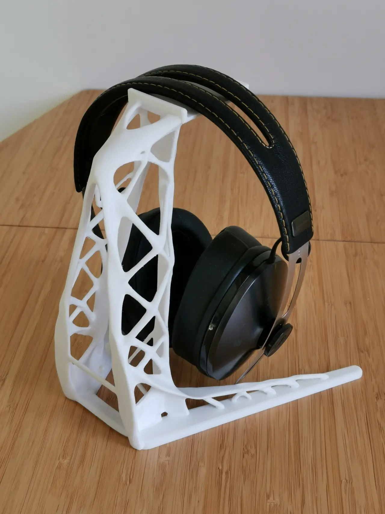 Bionic Headphone Stand (Generative Design) by David Kaden — modelo 3D