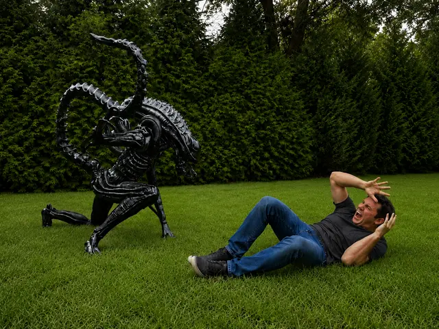 Life Size Xenomorph Alien Model - 5ft Tall! — modelo 3D