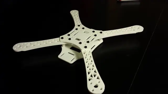 Mini Flame Wheel Style Quadcopter frame. — modelo 3D