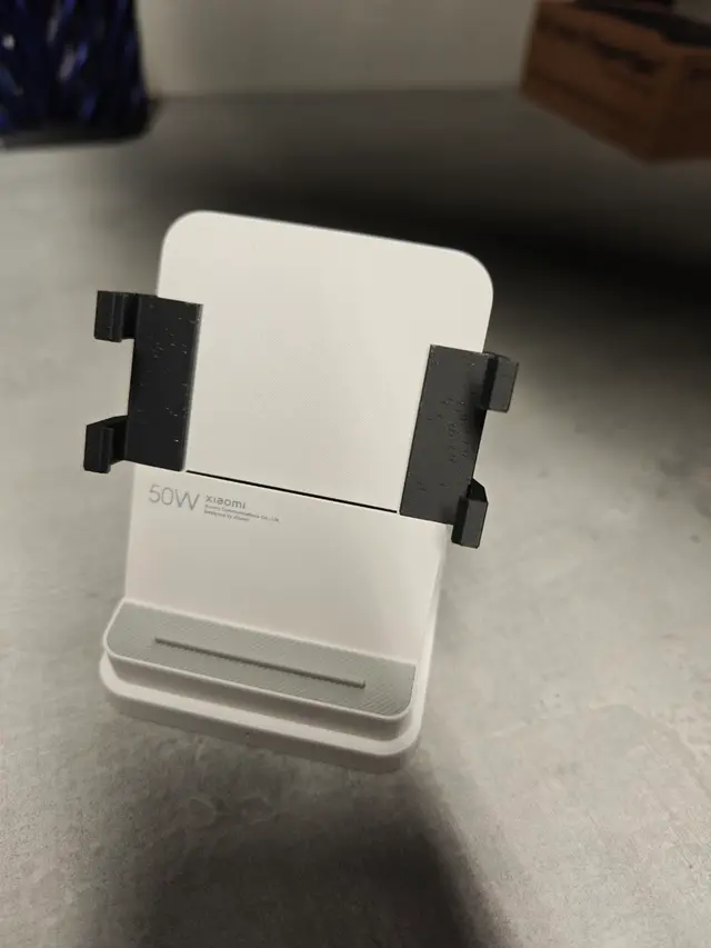 Xiaomi Wireless charger 17 Ultra holder. — modelo 3D