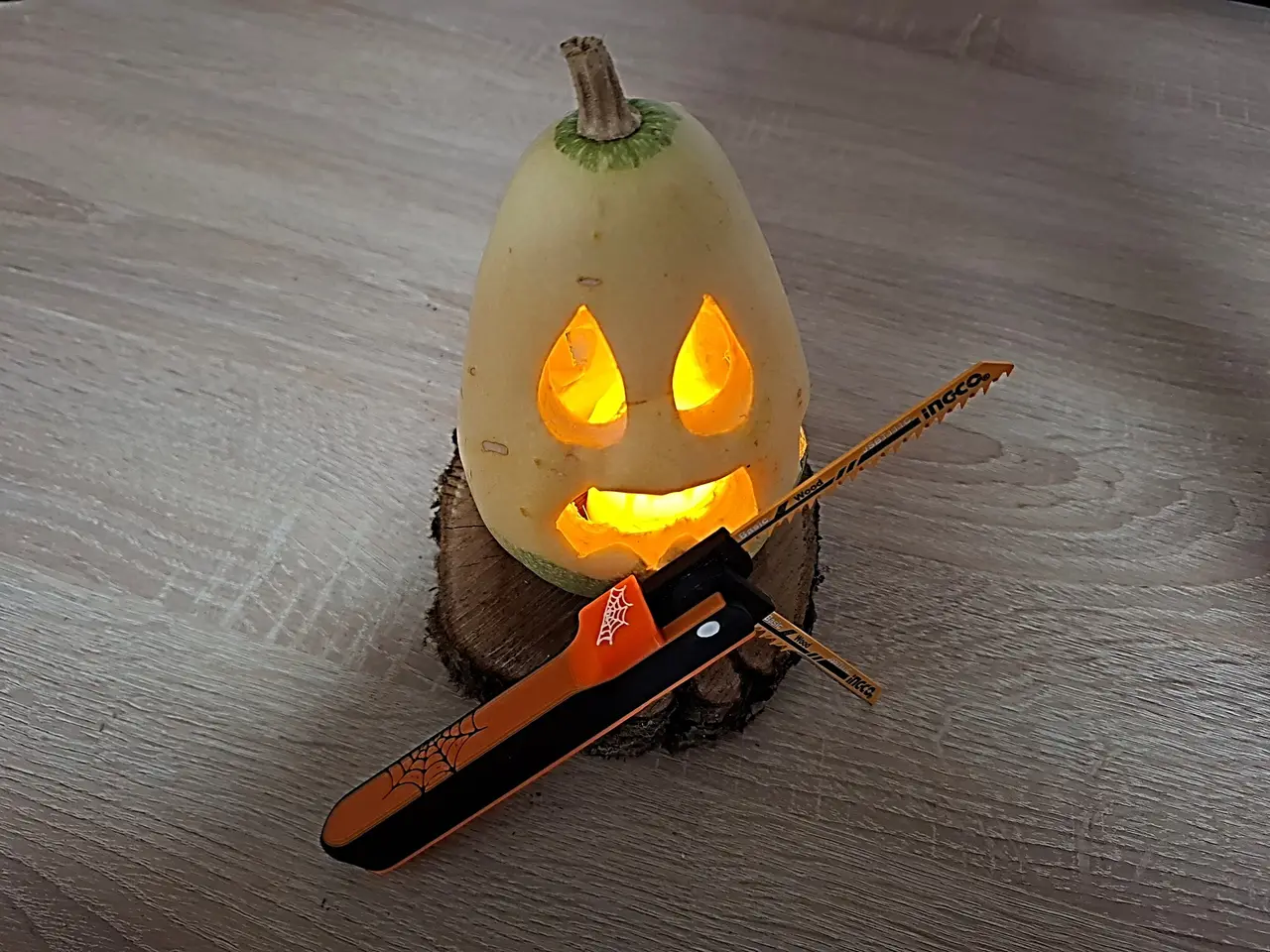 Knife for carving Halloween pumpkins — modelo 3D