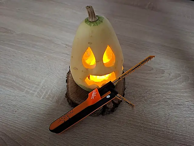 Knife for carving Halloween pumpkins — modelo 3D