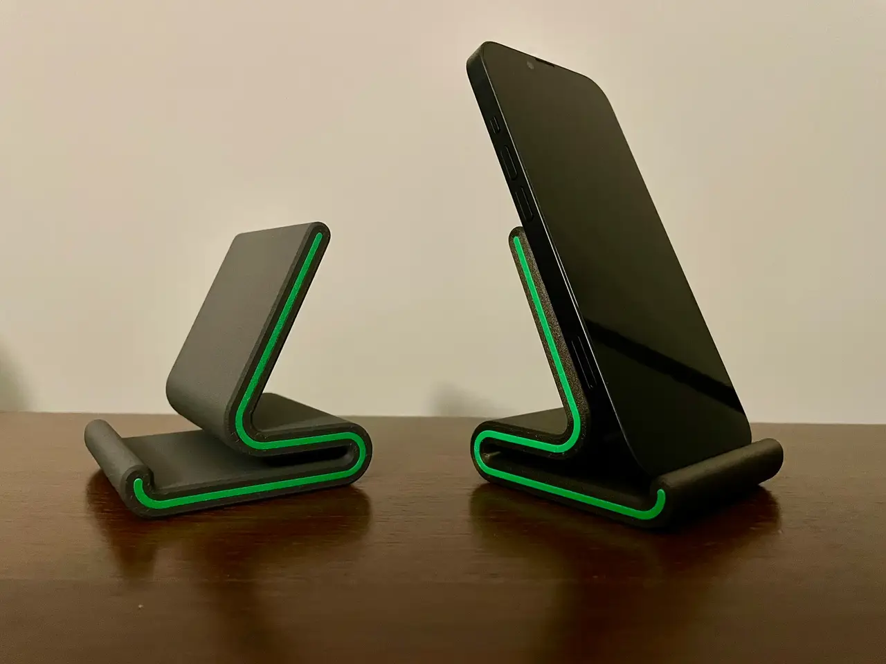 Phone Stand (No MMU or AMS Needed) — modelo 3D